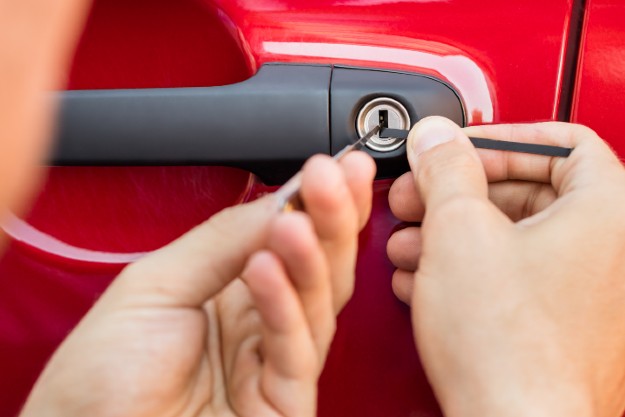 car key cutting